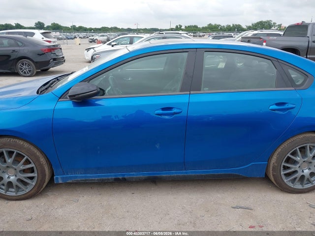 2024 Kia Forte Gt-line მანქანა იყიდება აუქციონზე, vin: 3KPF54AD4RE716229, აუქციონის ნომერი: 45303717