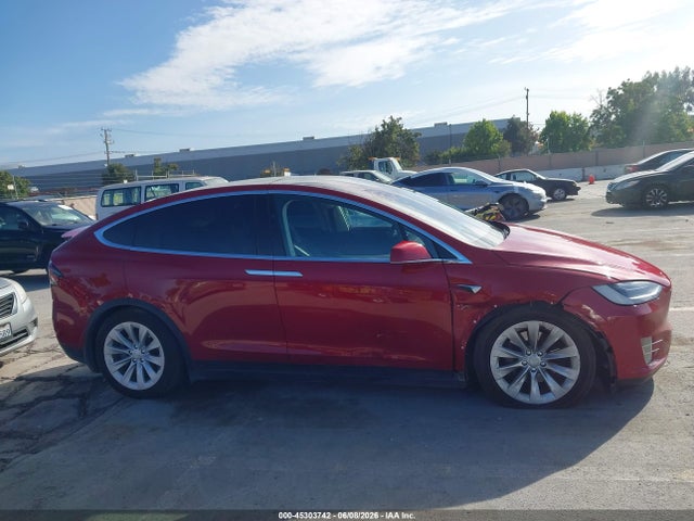 Продажа на аукционе авто 2017 Tesla Model X 100d/75d/90d, vin: 5YJXCDE25HF077788, номер лота: 45303742