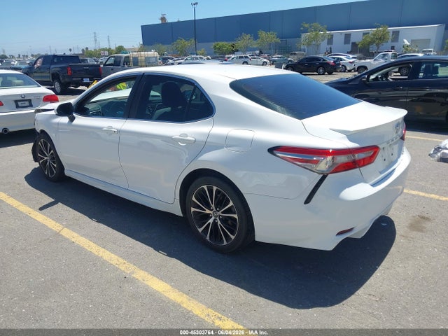 Toyota CAMRY SE 2018 4T1B11HK4JU083665 Image 3