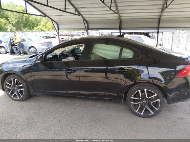 Aukcja sprzedaży 2017 Volvo S60 T5 Dynamic, vin: YV140MTLXH2427873, numer aukcji: 45303833