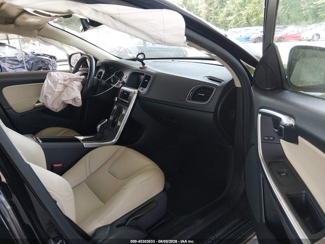 Aukcja sprzedaży 2017 Volvo S60 T5 Dynamic, vin: YV140MTLXH2427873, numer aukcji: 45303833