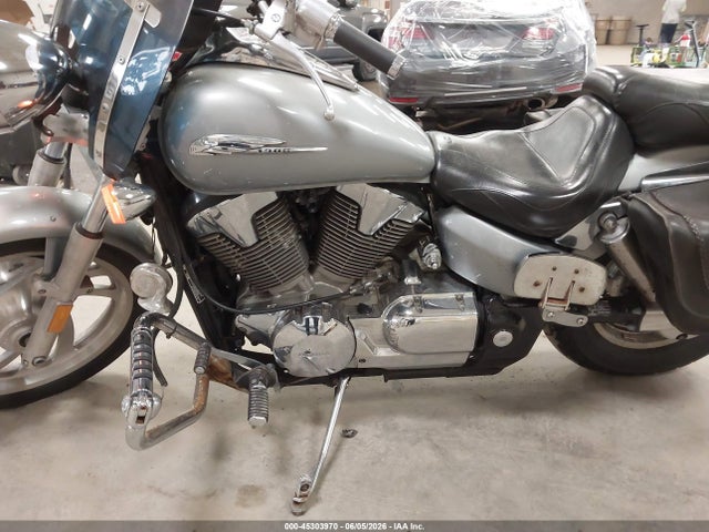 Продажа на аукционе авто 2004 Honda Vtx1300 C, vin: 1HFSC55074A007569, номер лота: 45303970