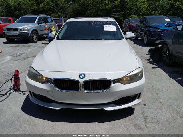 45303987 :رقم المزاد ، WBA3B1C58FK139694 vin ، 2015 Bmw 320i مزاد بيع