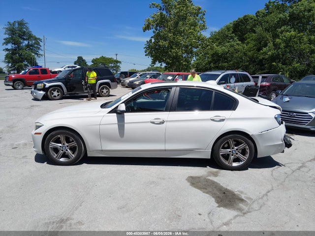 45303987 :رقم المزاد ، WBA3B1C58FK139694 vin ، 2015 Bmw 320i مزاد بيع
