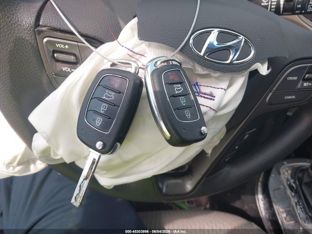 2018 Hyundai Santa Fe Se მანქანა იყიდება აუქციონზე, vin: KM8SMDHF2JU293208, აუქციონის ნომერი: 45303996