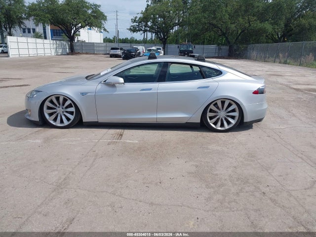 Aukcja sprzedaży 2013 Tesla Model S, vin: 5YJSA1CN4DFP04115, numer aukcji: 45304015