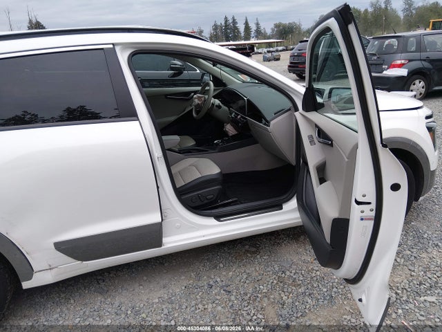 KIA Niro Ev Wave 2023 KNDCT3L14P5019982 Image 5