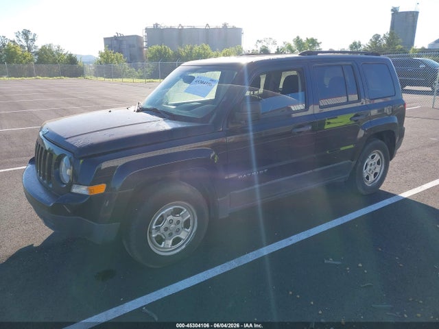 45304106 :رقم المزاد ، 1C4NJPBA4GD505771 vin ، 2016 Jeep Patriot Sport مزاد بيع