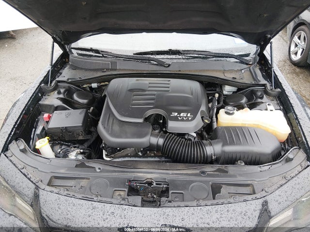 Aukcja sprzedaży 2015 Chrysler 300c Platinum, vin: 2C3CCAPGXFH781017, numer aukcji: 45304132