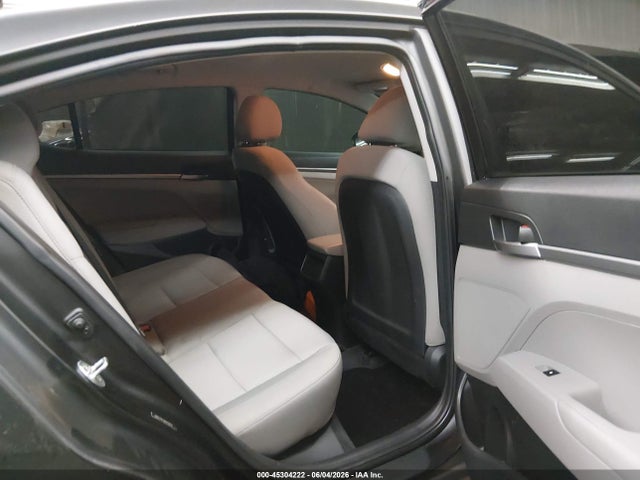 Hyundai ELANTRA SE 2017 5NPD74LF9HH158131 Image 8