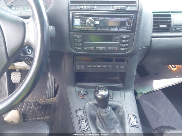 45304223 :رقم المزاد ، WBSBG9339XEY82547 vin ، 1999 Bmw M3 مزاد بيع
