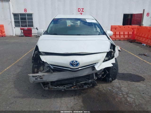 Продажа на аукционе авто 2014 Toyota Prius V Three, vin: JTDZN3EU1EJ008454, номер лота: 45304274