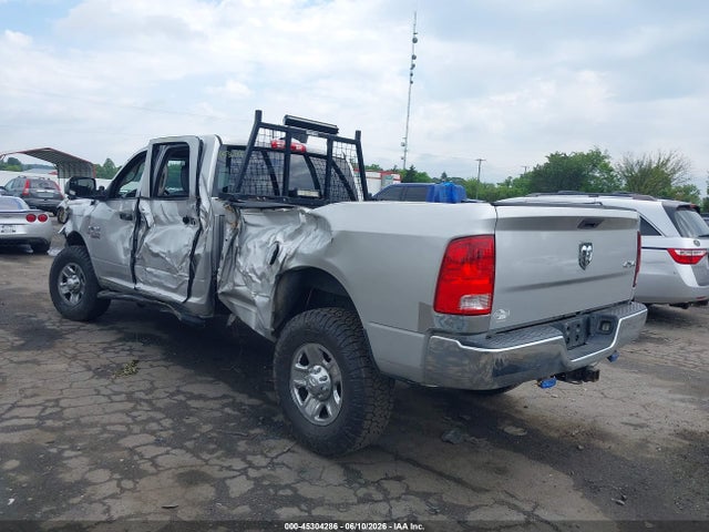 45304286 :رقم المزاد ، 3C63R3GL8DG617790 vin ، 2013 Ram 3500 Tradesman مزاد بيع