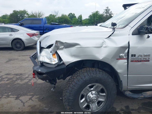 45304286 :رقم المزاد ، 3C63R3GL8DG617790 vin ، 2013 Ram 3500 Tradesman مزاد بيع
