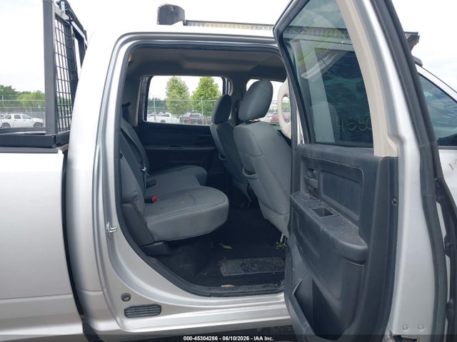 45304286 :رقم المزاد ، 3C63R3GL8DG617790 vin ، 2013 Ram 3500 Tradesman مزاد بيع
