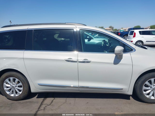 Chrysler Pacifica Touring-l 2017 2C4RC1BG8HR764792 Image 14