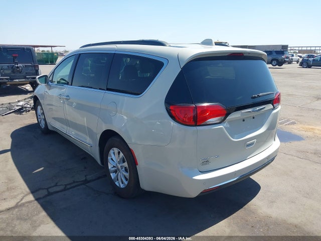 Chrysler Pacifica Touring-l 2017 2C4RC1BG8HR764792 Image 3