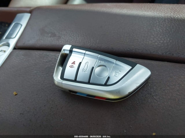 45304498 :رقم المزاد ، WBASN4C55AC209353 vin ، 2010 Bmw 550i Gran Turismo مزاد بيع