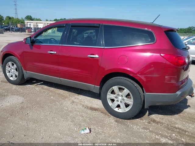 45304501 :رقم المزاد ، 1GNLVFED6AJ219738 vin ، 2010 Chevrolet Traverse Lt مزاد بيع