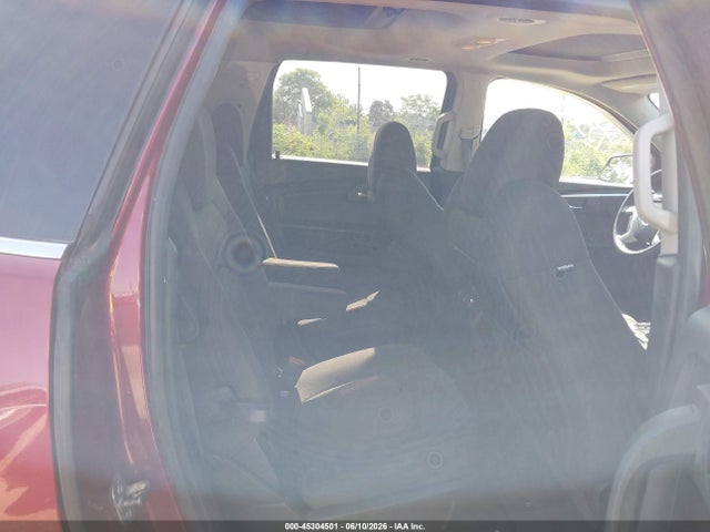 45304501 :رقم المزاد ، 1GNLVFED6AJ219738 vin ، 2010 Chevrolet Traverse Lt مزاد بيع
