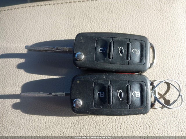 Aukcja sprzedaży 2013 Volkswagen Jetta Hybrid Sel, vin: 3VW637AJ2DM286466, numer aukcji: 45304530