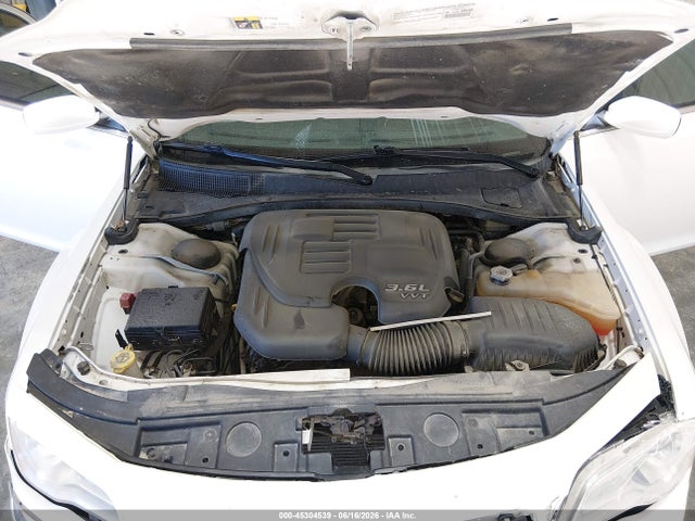 45304539 :رقم المزاد ، 2C3CCARG0EH306214 vin ، 2014 Chrysler 300 مزاد بيع