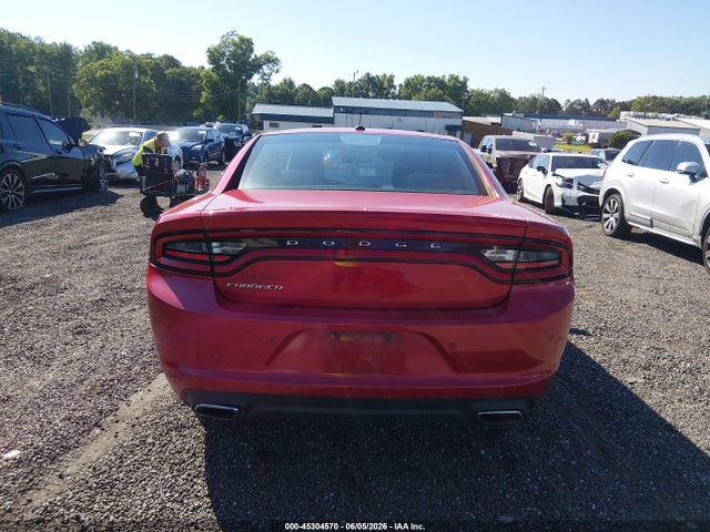 45304570 :رقم المزاد ، 2C3CDXBG5FH768120 vin ، 2015 Dodge Charger Se مزاد بيع