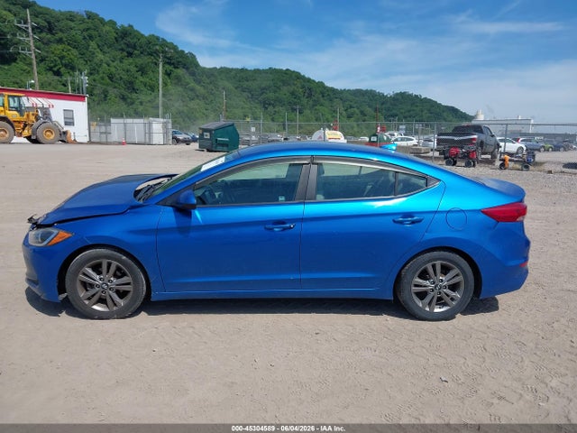2017 Hyundai Elantra Se მანქანა იყიდება აუქციონზე, vin: 5NPD84LF3HH118494, აუქციონის ნომერი: 45304589