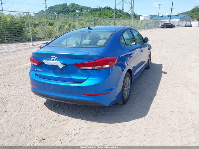 2017 Hyundai Elantra Se მანქანა იყიდება აუქციონზე, vin: 5NPD84LF3HH118494, აუქციონის ნომერი: 45304589