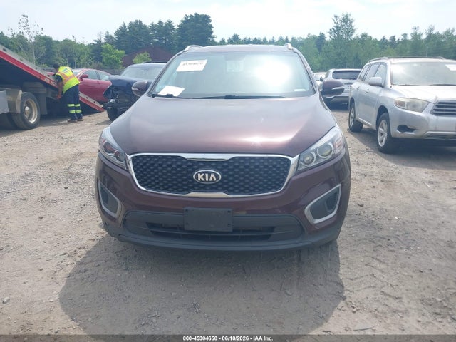 5XYPGDA55GG077026 KIA Sorento 3.3l Lx