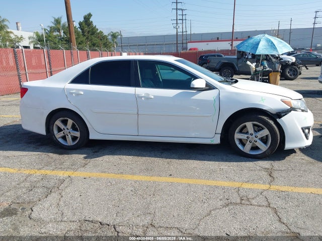 45304805 :رقم المزاد ، 4T1BF1FK1DU241422 vin ، 2013 Toyota Camry Se مزاد بيع