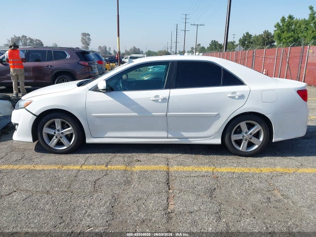 45304805 :رقم المزاد ، 4T1BF1FK1DU241422 vin ، 2013 Toyota Camry Se مزاد بيع