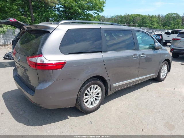 45304888 :رقم المزاد ، 5TDYZ3DC3HS839017 vin ، 2017 Toyota Sienna Xle 8 Passenger مزاد بيع