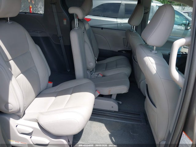 45304888 :رقم المزاد ، 5TDYZ3DC3HS839017 vin ، 2017 Toyota Sienna Xle 8 Passenger مزاد بيع