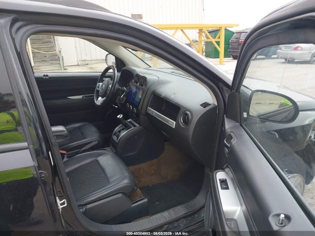 Продаж на аукціоні авто 2017 Jeep Compass Latitude Fwd, vin: 1C4NJCEA7HD115995, номер лоту: 45304903