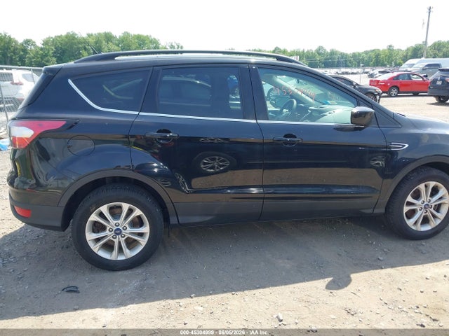 45304999 :رقم المزاد ، 1FMCU9GD3JUB46400 vin ، 2018 Ford Escape Se مزاد بيع
