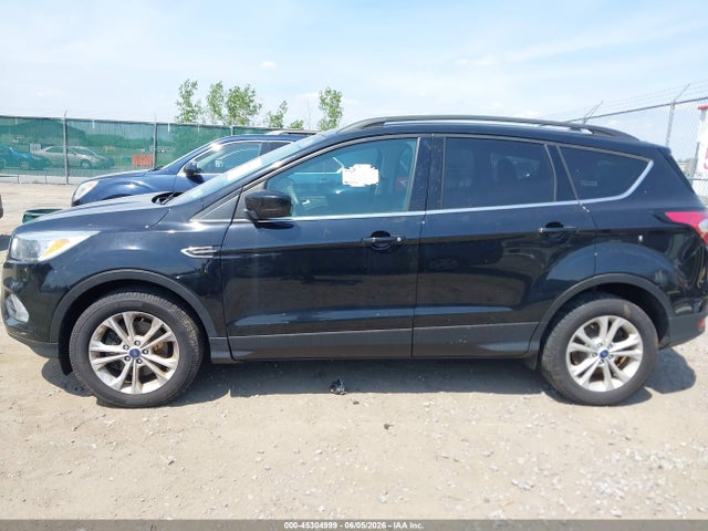 45304999 :رقم المزاد ، 1FMCU9GD3JUB46400 vin ، 2018 Ford Escape Se مزاد بيع