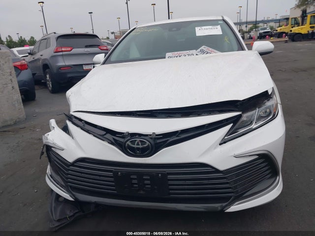 4T1C11AK4RU189060 Toyota CAMRY LE