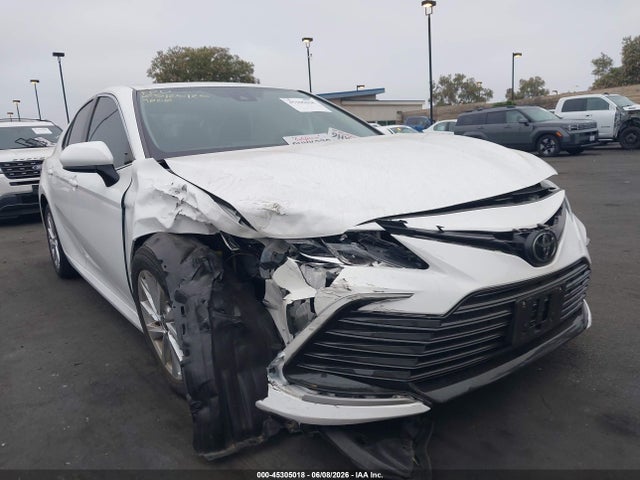 4T1C11AK4RU189060 Toyota CAMRY LE