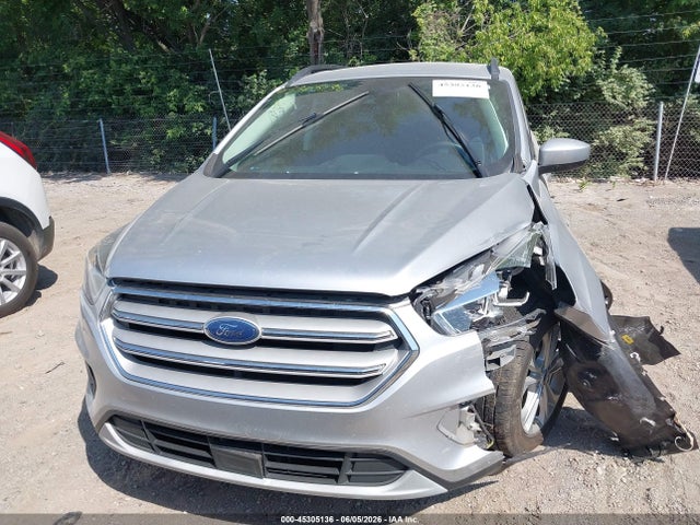 45305136 :رقم المزاد ، 1FMCU0HD4KUB47230 vin ، 2019 Ford Escape Sel مزاد بيع