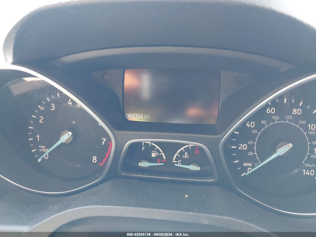 45305136 :رقم المزاد ، 1FMCU0HD4KUB47230 vin ، 2019 Ford Escape Sel مزاد بيع