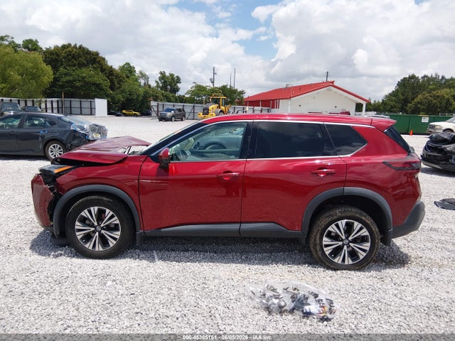 5N1AT3BA1MC808778 Nissan Rogue Sv Fwd