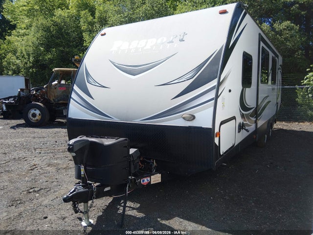 Keystone Rv Passport 2018 4YDT26726JD416790 Image 2
