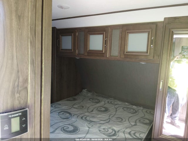 Keystone Rv Passport 2018 4YDT26726JD416790 Image 15
