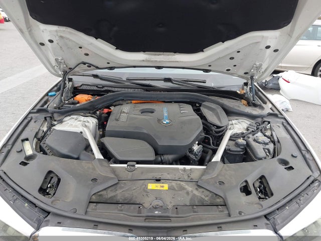 45305219 :رقم المزاد ، WBAJA9C50KB399400 vin ، 2019 Bmw 530e Iperformance مزاد بيع
