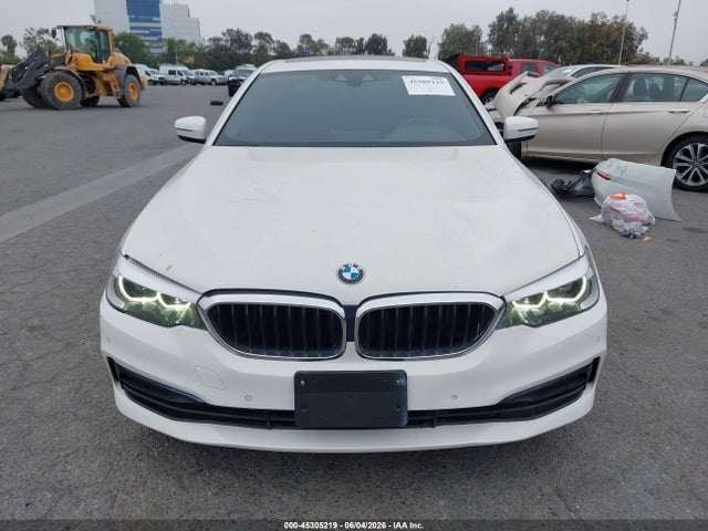 45305219 :رقم المزاد ، WBAJA9C50KB399400 vin ، 2019 Bmw 530e Iperformance مزاد بيع