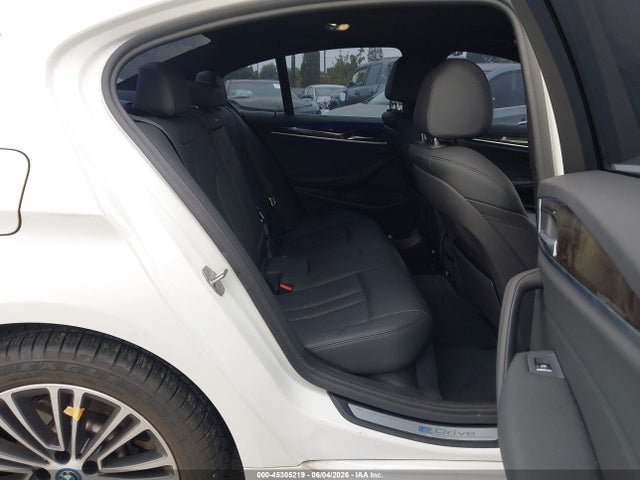 45305219 :رقم المزاد ، WBAJA9C50KB399400 vin ، 2019 Bmw 530e Iperformance مزاد بيع