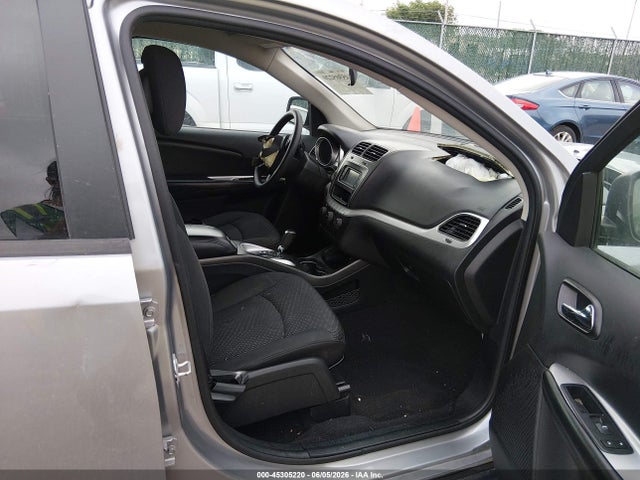 3C4PDCAB9JT340269 Dodge JOURNEY SE