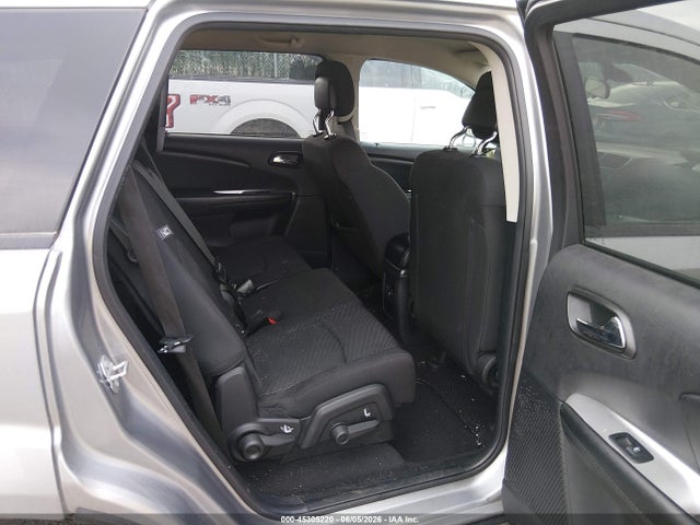 3C4PDCAB9JT340269 Dodge JOURNEY SE