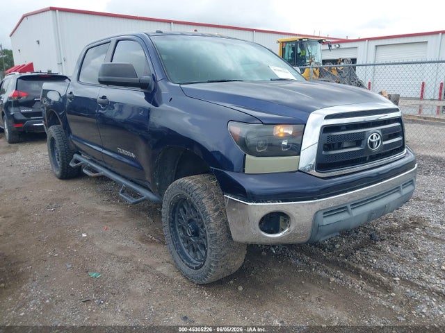 45305226 :رقم المزاد ، 5TFDW5F11CX262733 vin ، 2012 Toyota Tundra Grade 5.7l V8 مزاد بيع